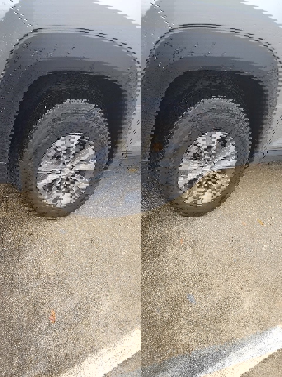 Used 2025 Chevrolet Equinox LT w/ Safety and Technology Package image 6