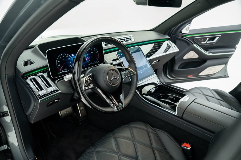 Used 2024 Mercedes-Benz Maybach S 580 4MATIC image 17