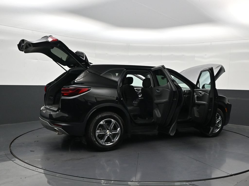 Used 2023 Chevrolet Blazer LT FWD image 34