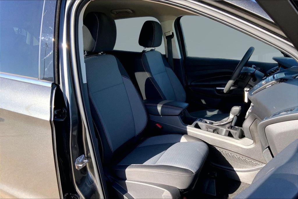Used 2017 Ford Escape SE image 7