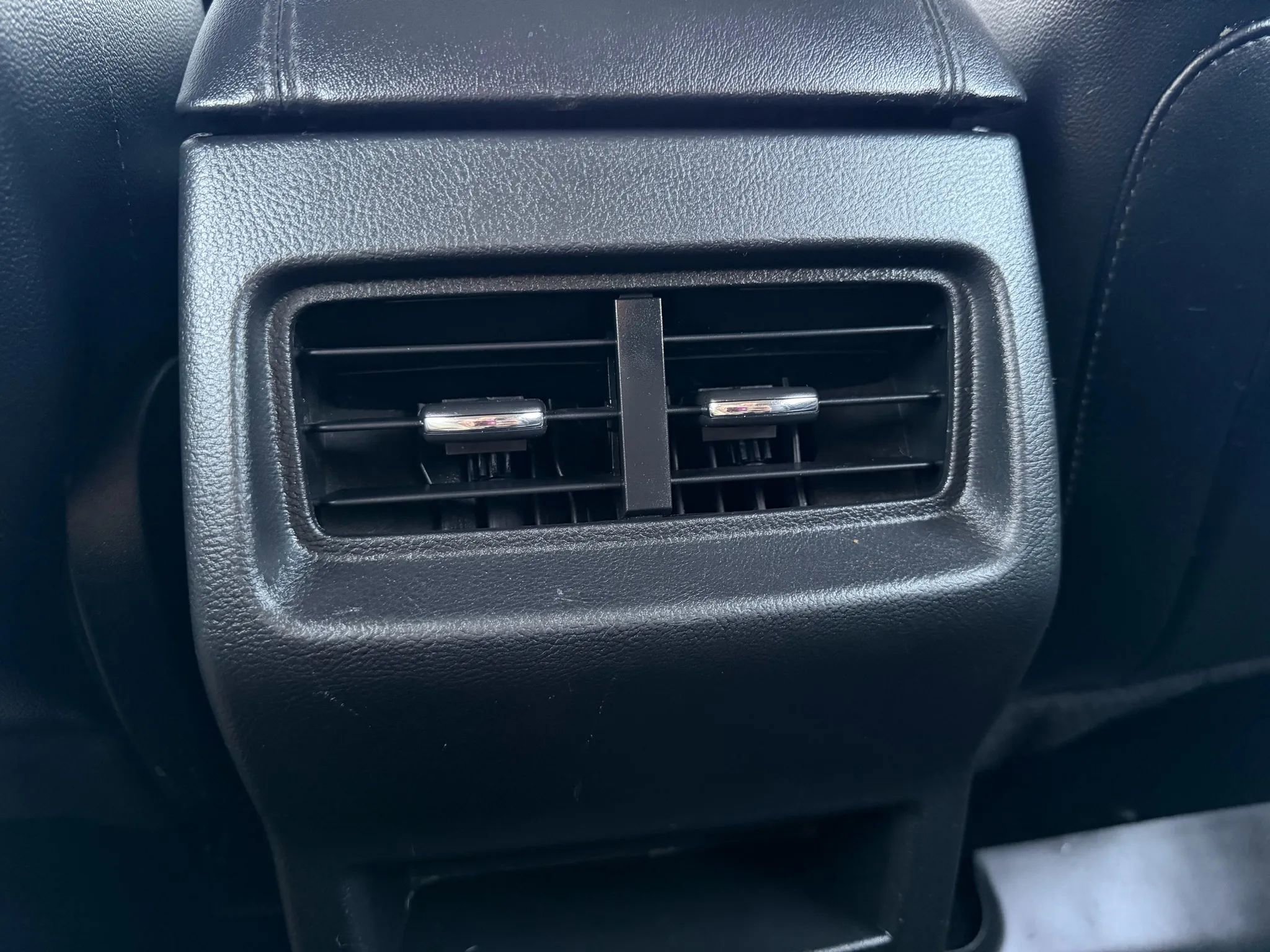 Used 2017 Ford Edge SEL w/ Equipment Group 201A image 26