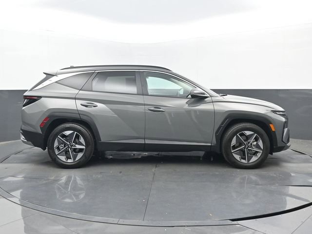Used 2026 Hyundai Tucson SEL FWD image 2