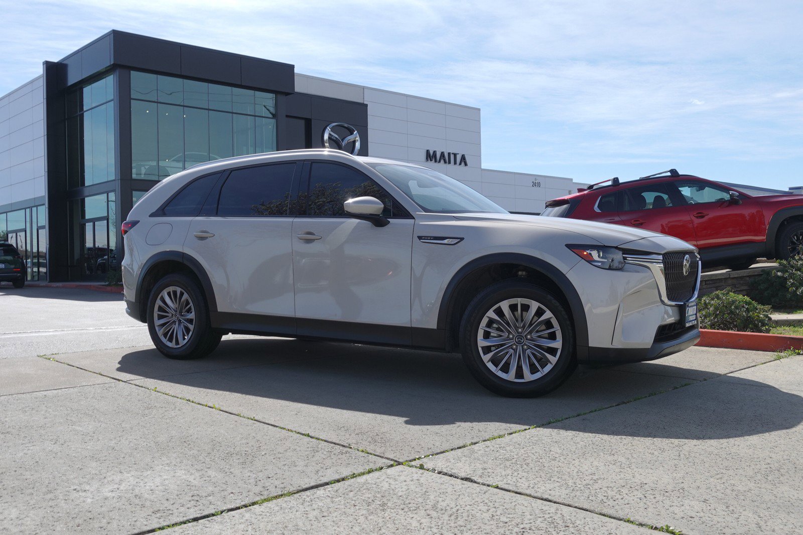 Certified 2024 MAZDA CX-90 Plug-In Hybrid w/ Preferred image 4
