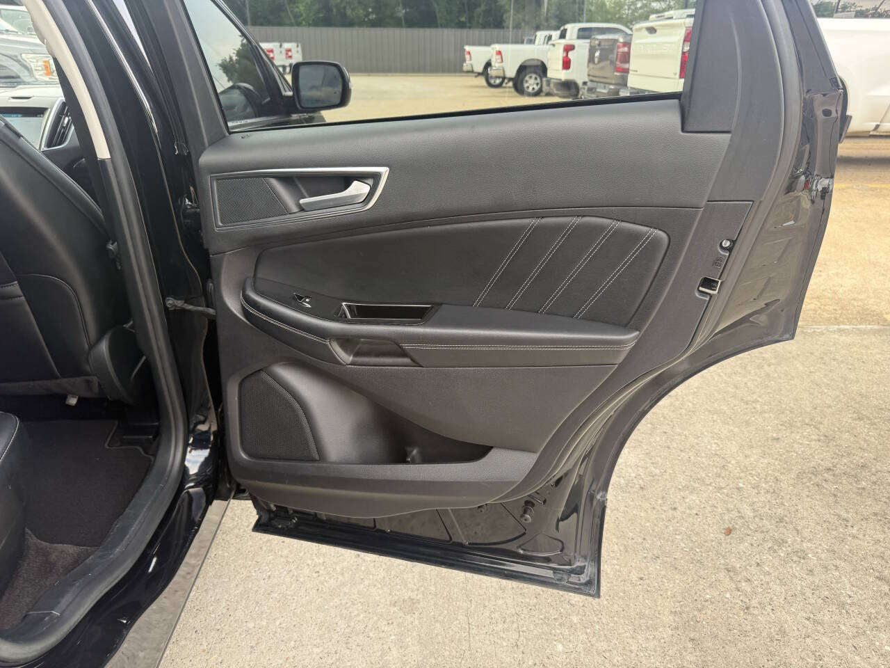 Used 2018 Ford Edge Sport w/ Equipment Group 401A AWD/4WD image 16