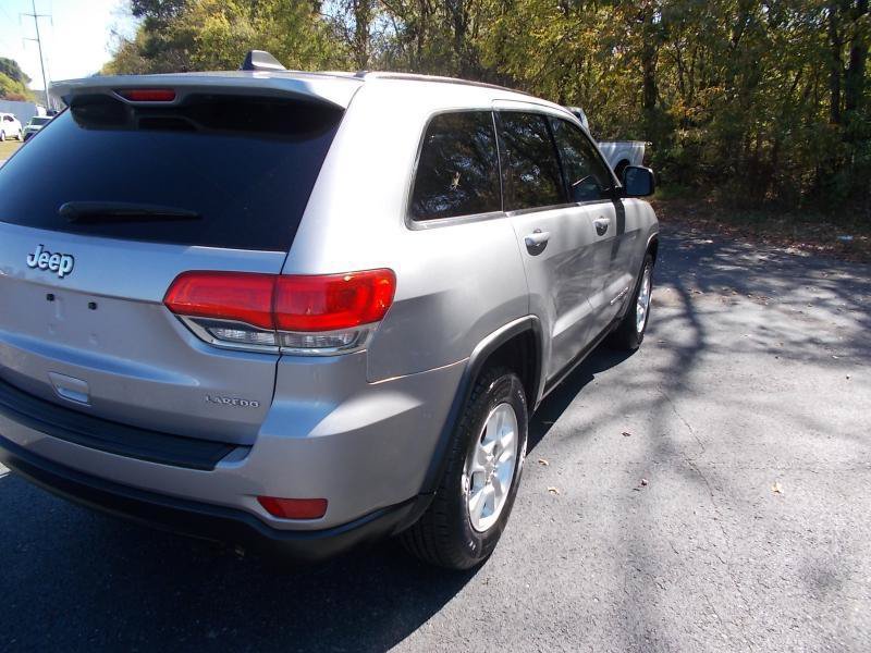 Used 2016 Jeep Grand Cherokee Laredo RWD image 14