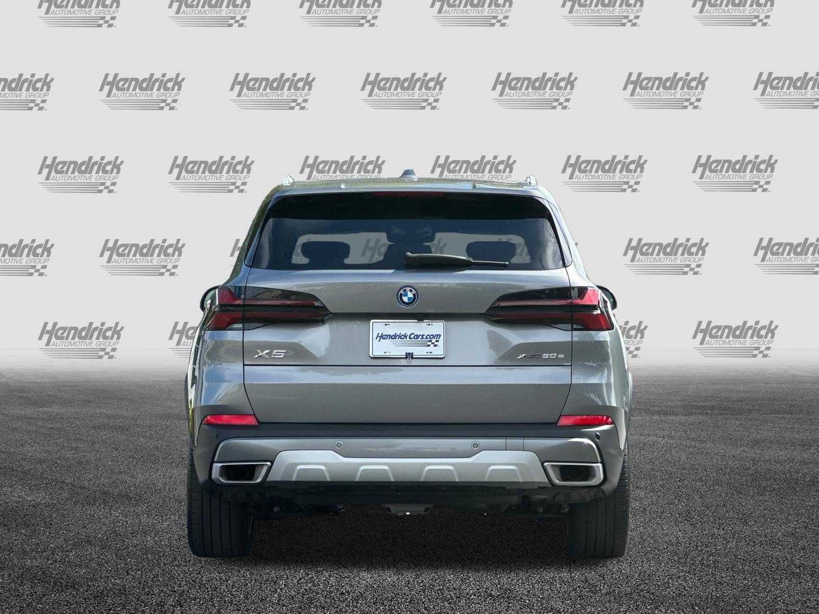 Used 2024 BMW X5 xDrive50e w/ Parking Assistance Package AWD/4WD image 6