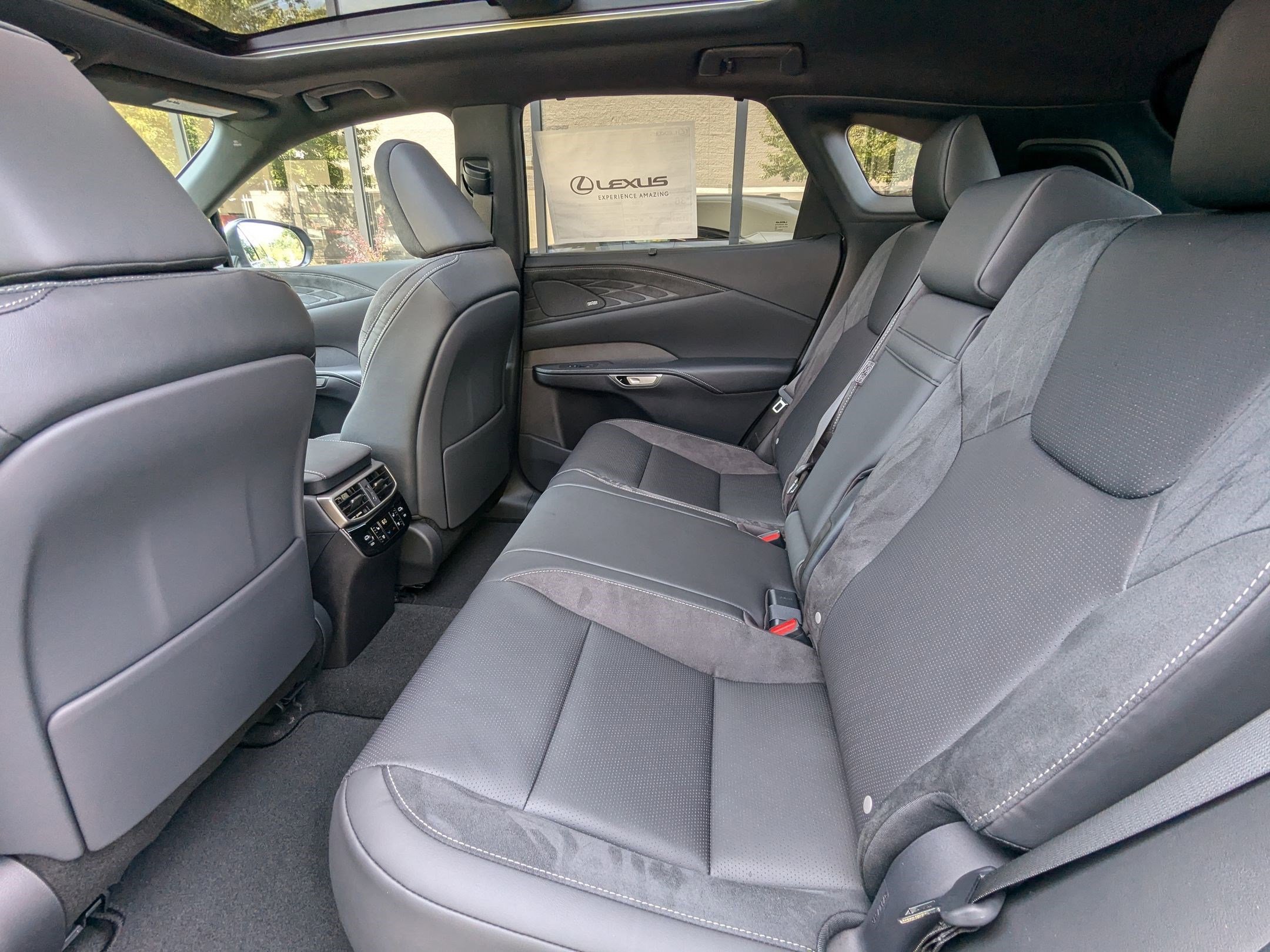 New 2025 Lexus RX 350 w/ Convenience Package image 24