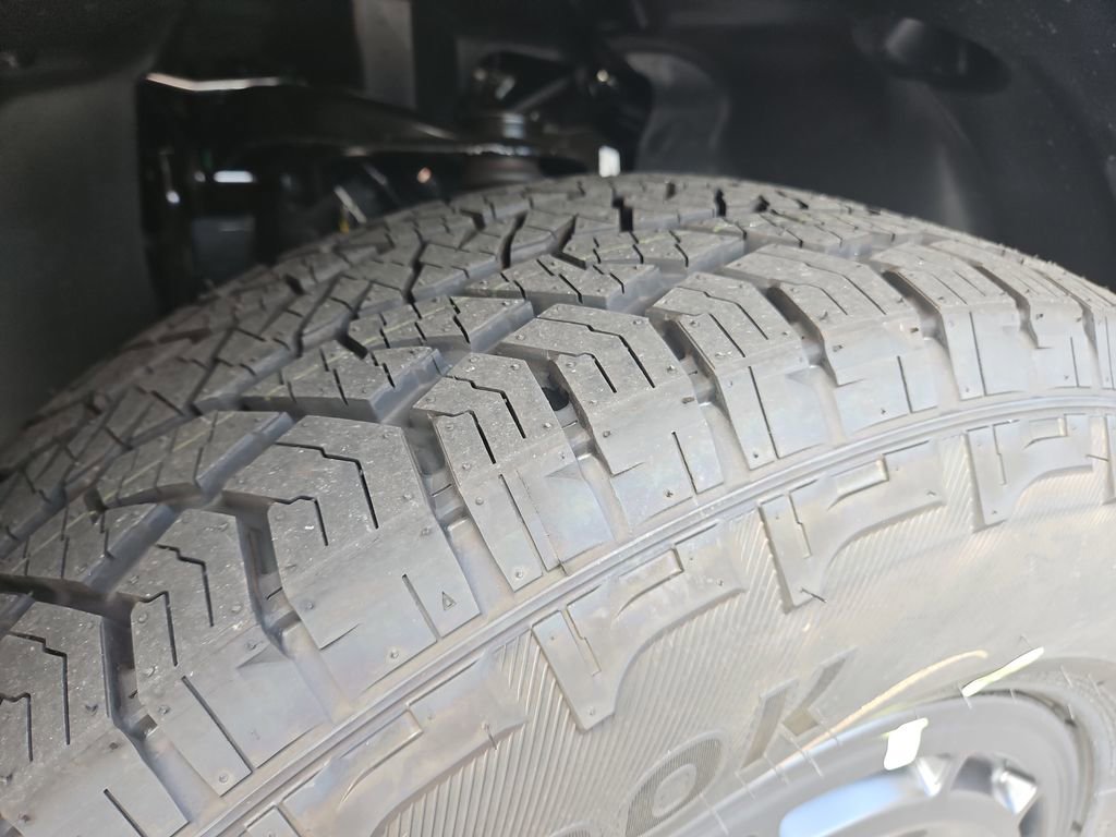 New 2026 Nissan Frontier PRO-4X w/ Pro Premium Package AWD/4WD image 28