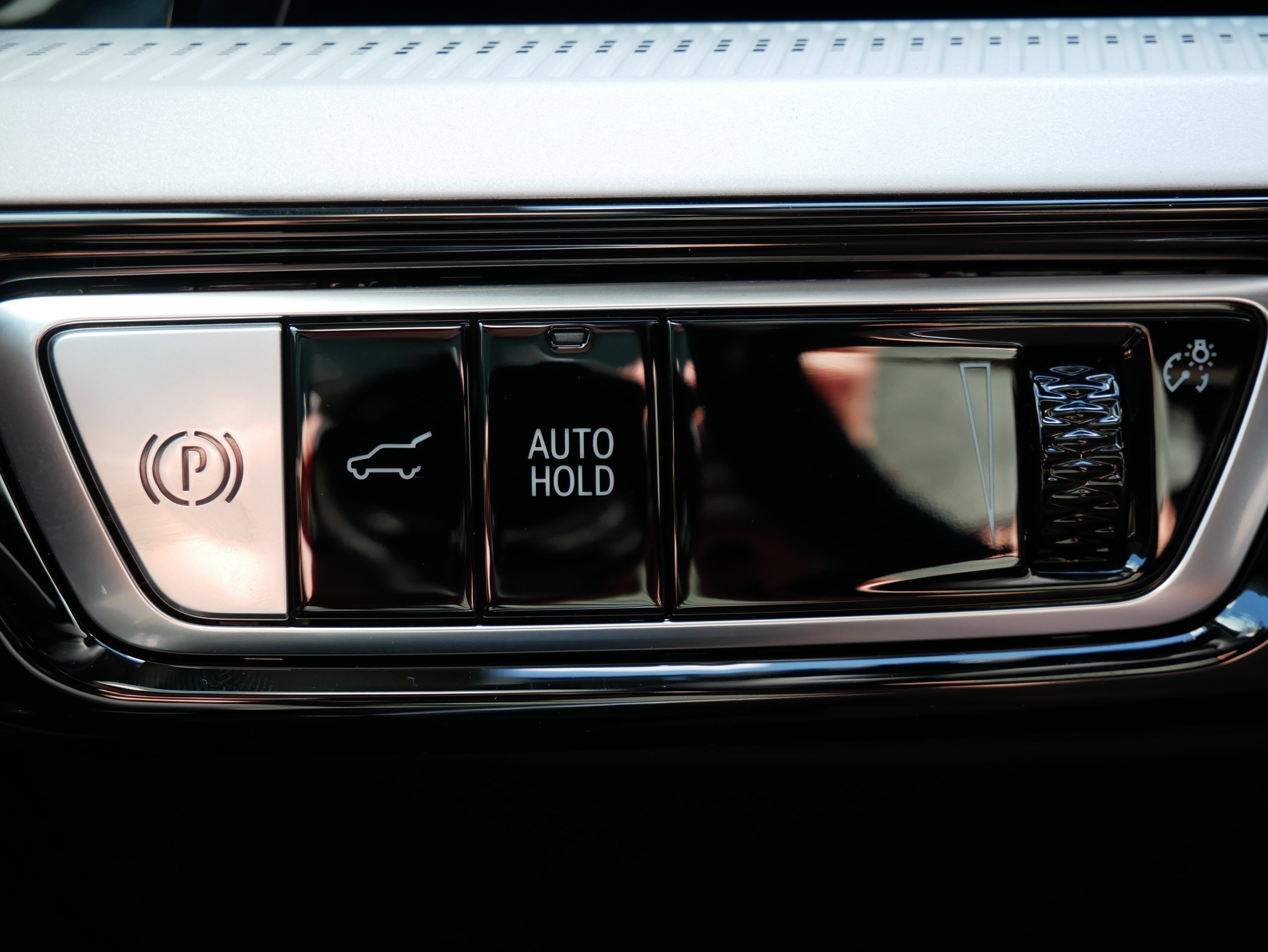 Used 2025 Cadillac Optiq Sport 1 w/ LPO, Floor Liner Package image 23