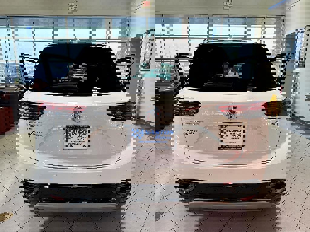 Used 2023 Buick Envision Essence w/ Sport Touring Package image 11