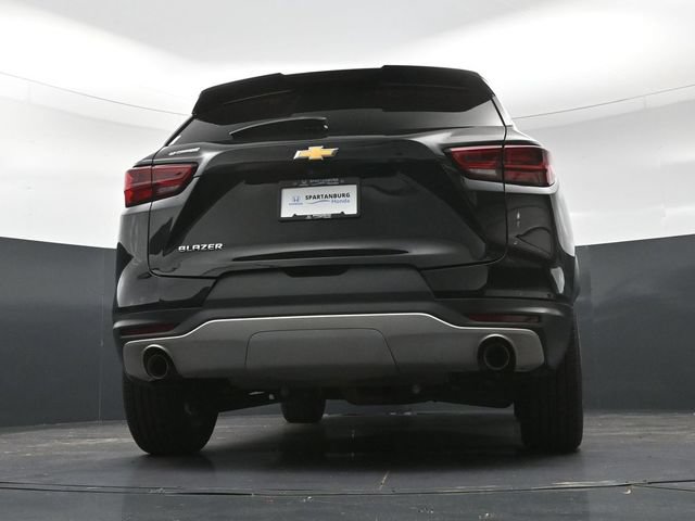 Used 2023 Chevrolet Blazer LT w/ Sound & Technology Package FWD image 31