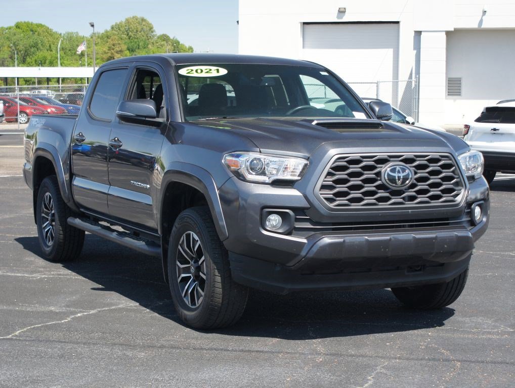 Used 2021 Toyota Tacoma TRD Sport AWD/4WD image 22
