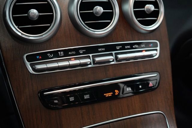 Used 2021 Mercedes-Benz GLC 300 4MATIC image 29