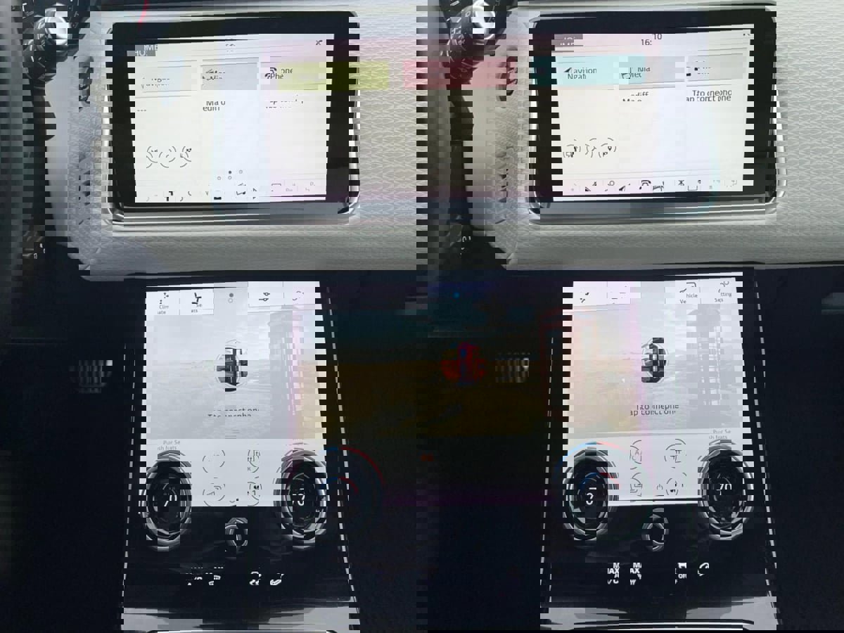 Used 2019 Land Rover Range Rover Velar R-Dynamic SE image 24