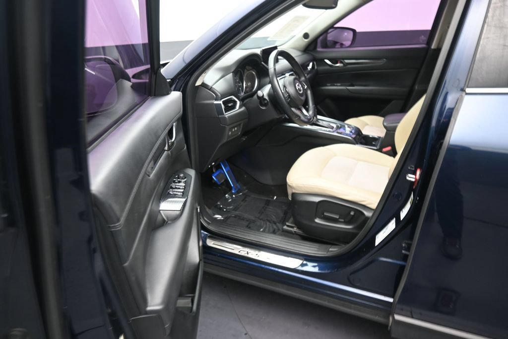 Used 2019 MAZDA CX-5 Touring FWD image 11