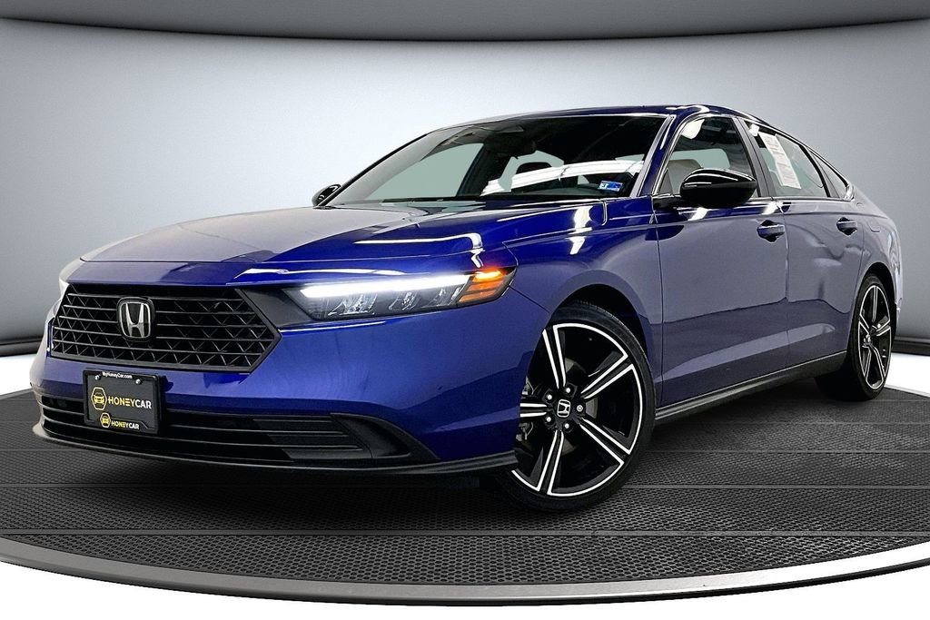 Used 2024 Honda Accord Sport image 3
