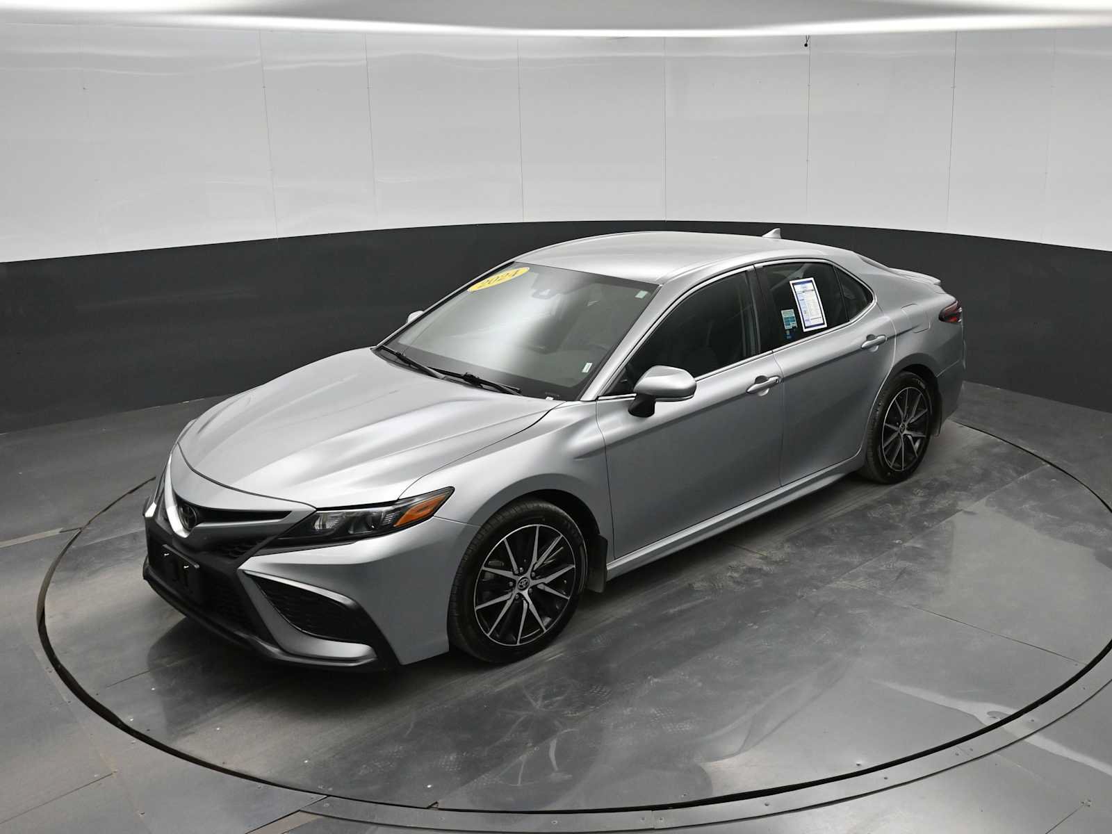 Used 2024 Toyota Camry SE FWD image 26