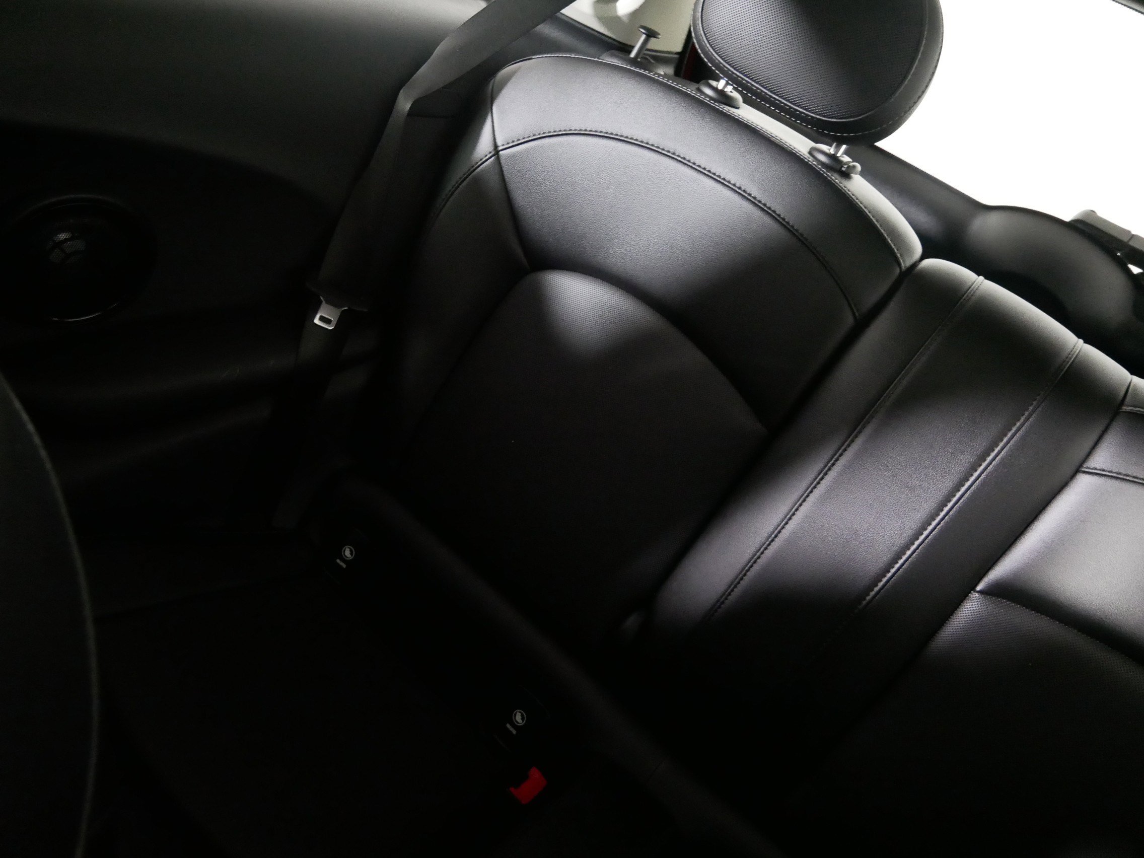 Used 2015 MINI Cooper 2-Door Hardtop image 12