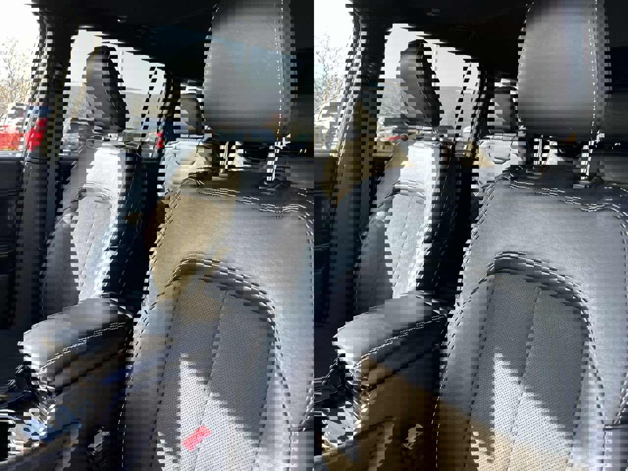 Used 2023 Jeep Grand Cherokee L Laredo image 23