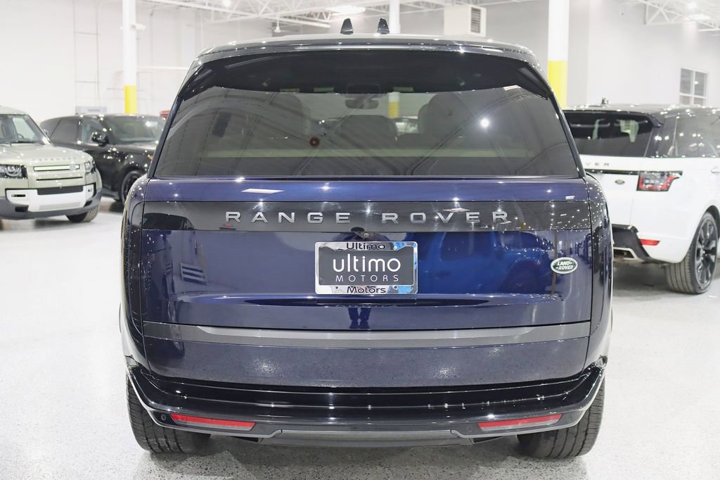 Used 2023 Land Rover Range Rover SE image 13