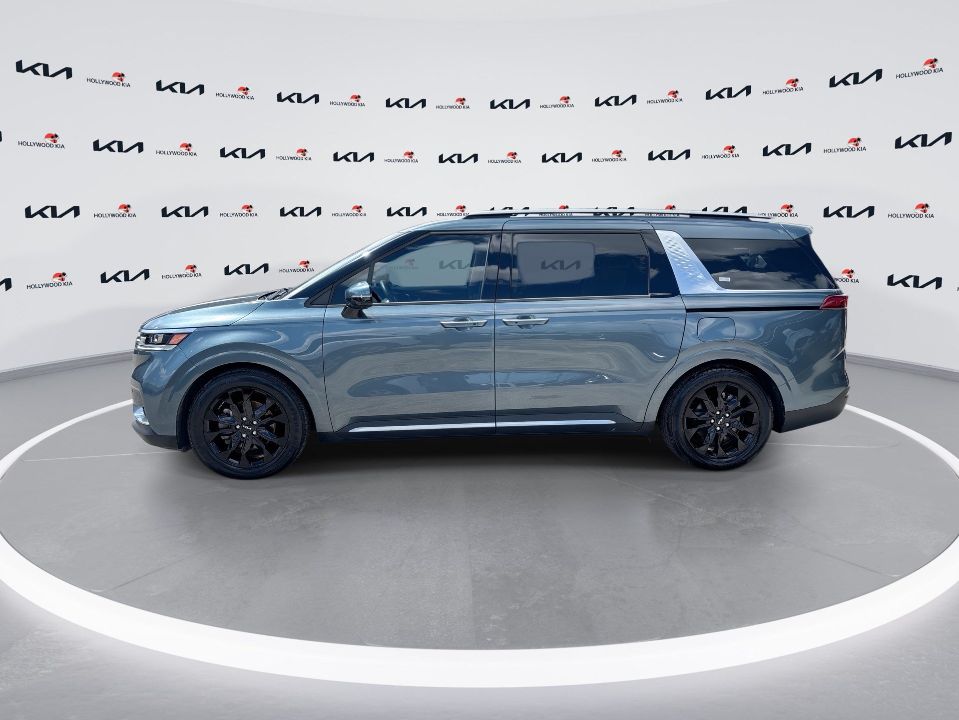 Used 2022 Kia Carnival SX Prestige FWD image 5