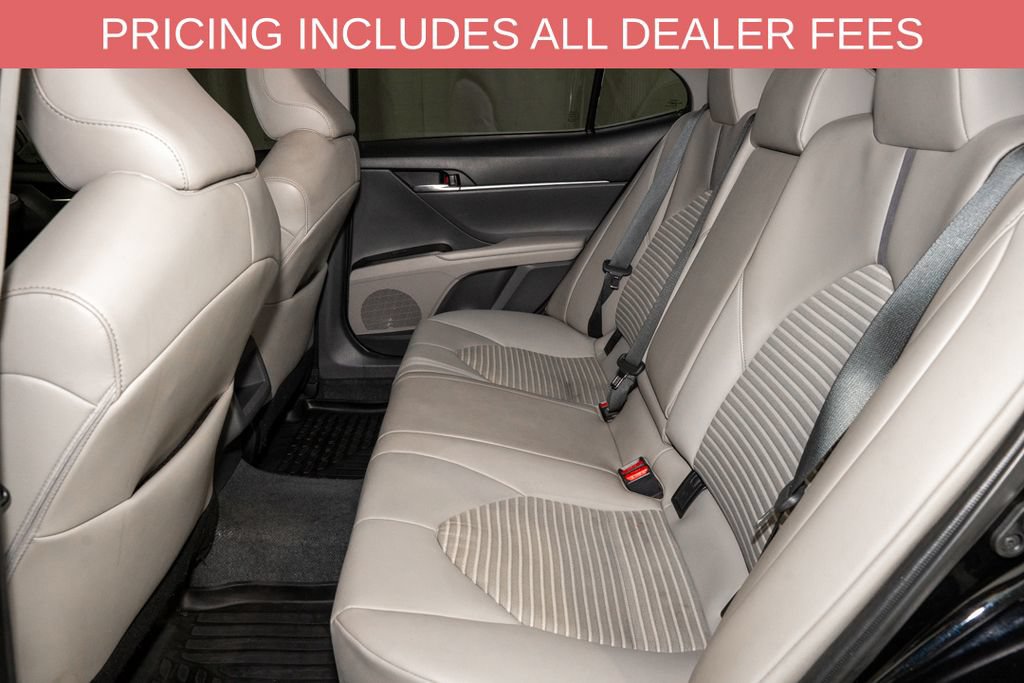 Used 2023 Toyota Camry SE FWD image 7
