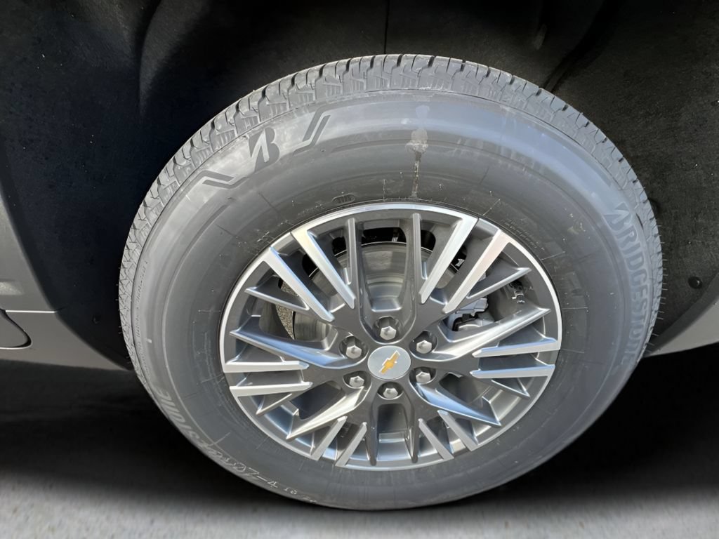 New 2026 Chevrolet Traverse LT w/ Driver Confidence Package image 31