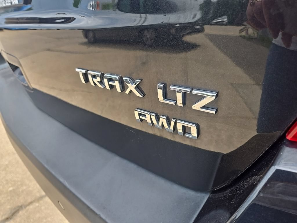 Used 2016 Chevrolet Trax LTZ w/ Midnight Edition AWD/4WD image 19