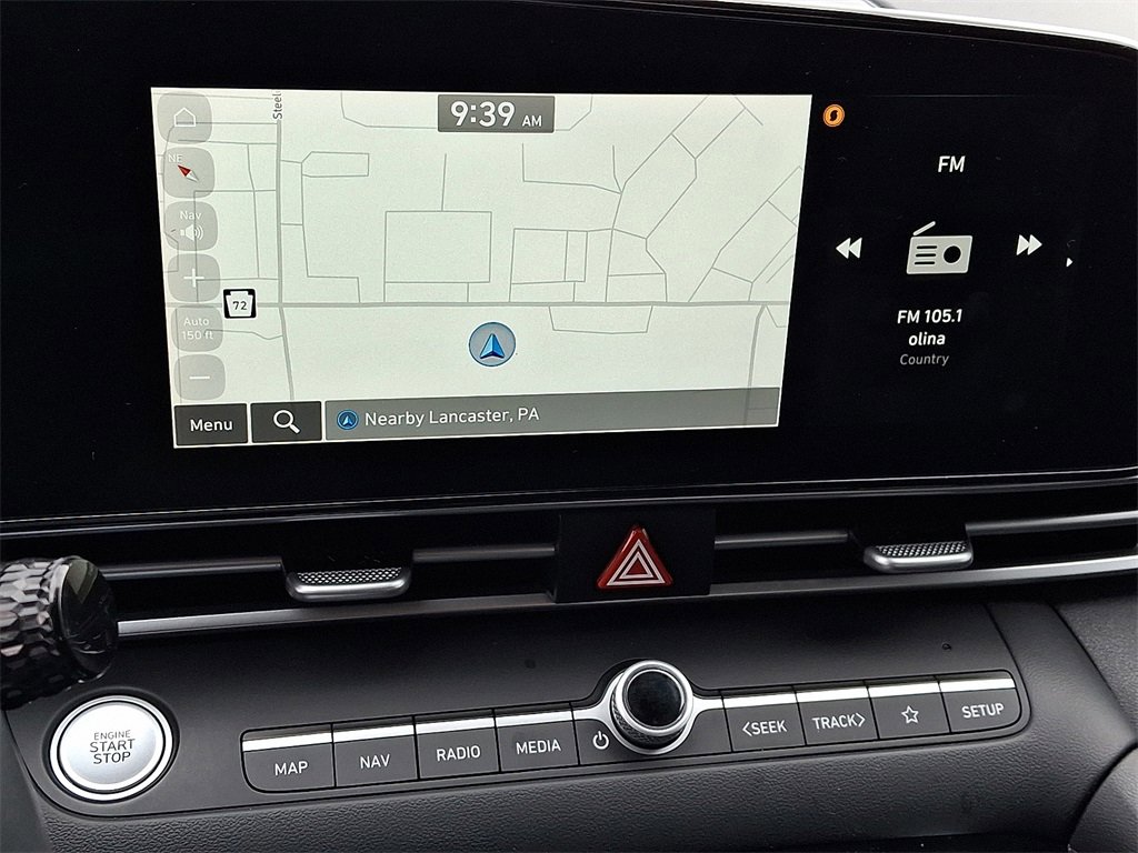 Used 2023 Hyundai Elantra SEL w/ Convenience Package image 3