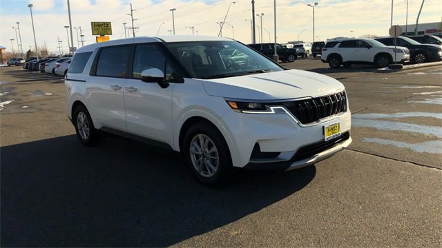 Used 2024 Kia Carnival LX image 2