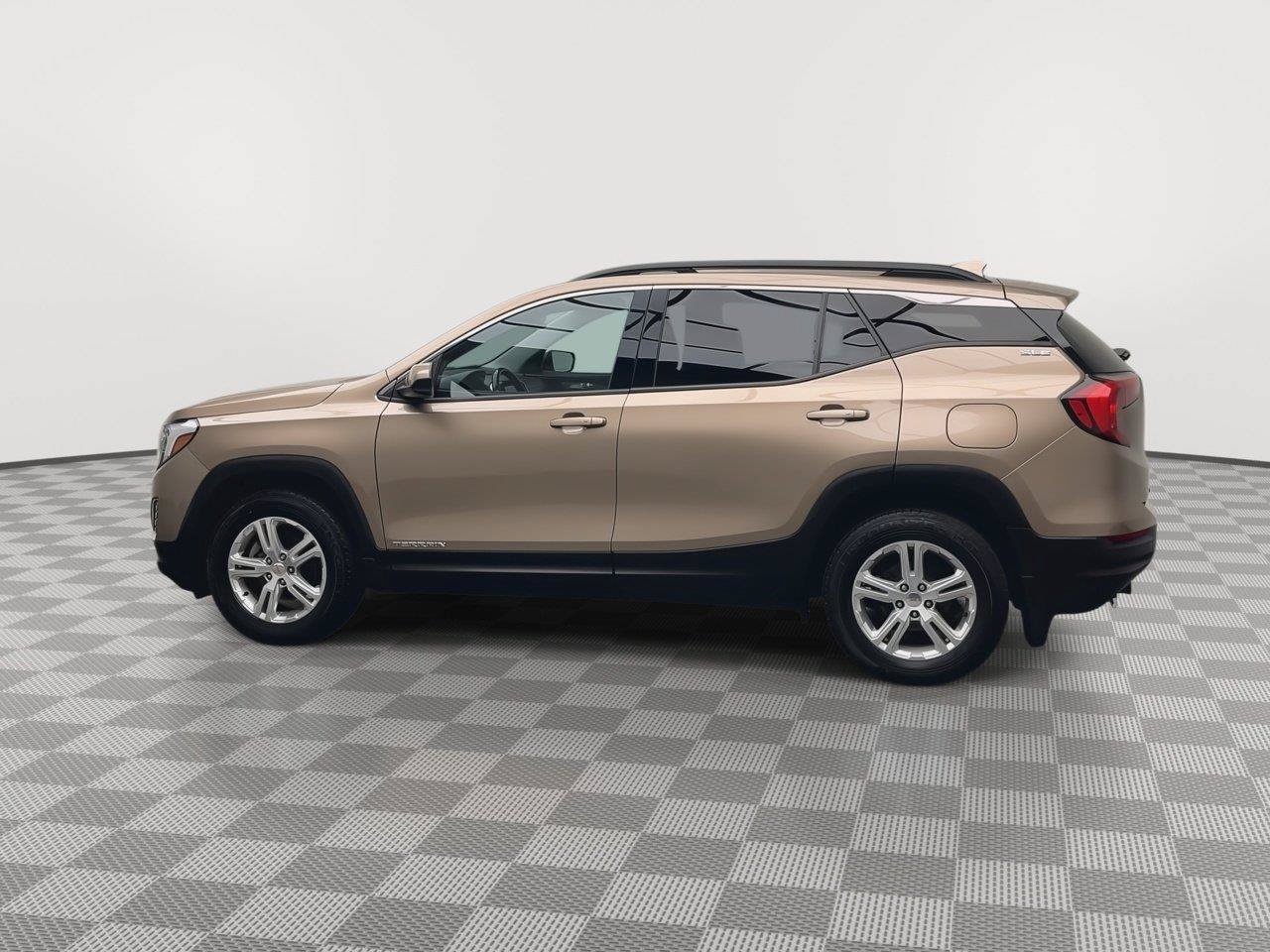 Used 2018 GMC Terrain SLE w/ Driver Convenience Package AWD/4WD image 36