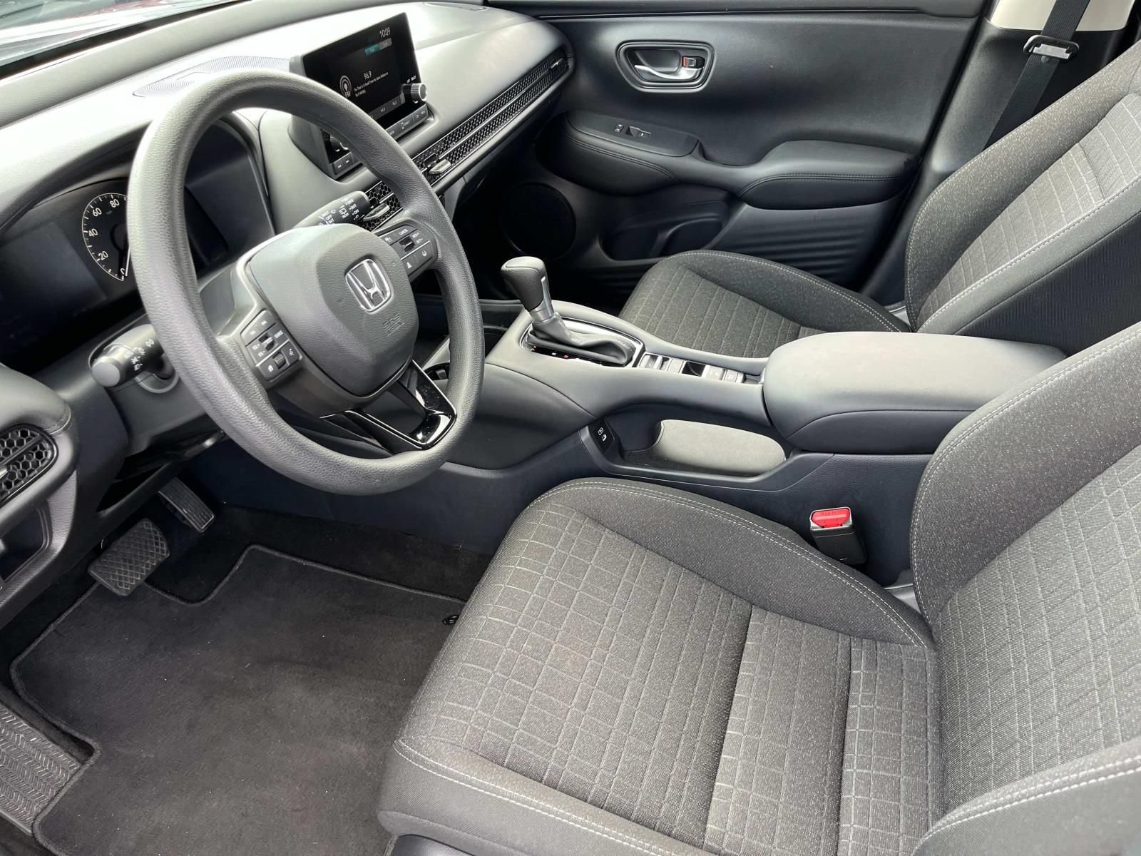 Used 2025 Honda HR-V LX image 25