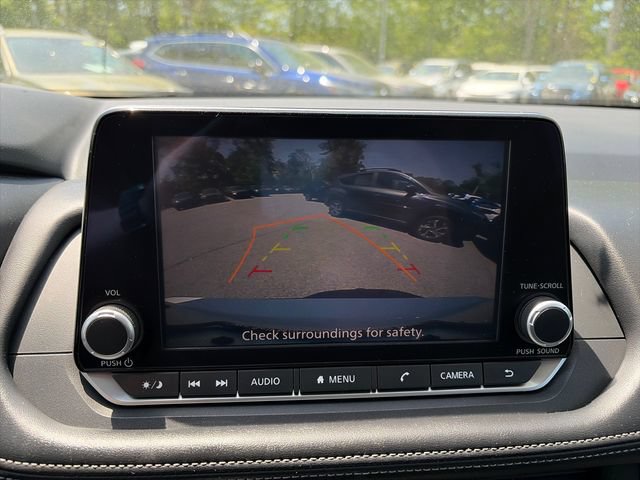 Used 2024 Nissan Rogue S AWD/4WD image 23