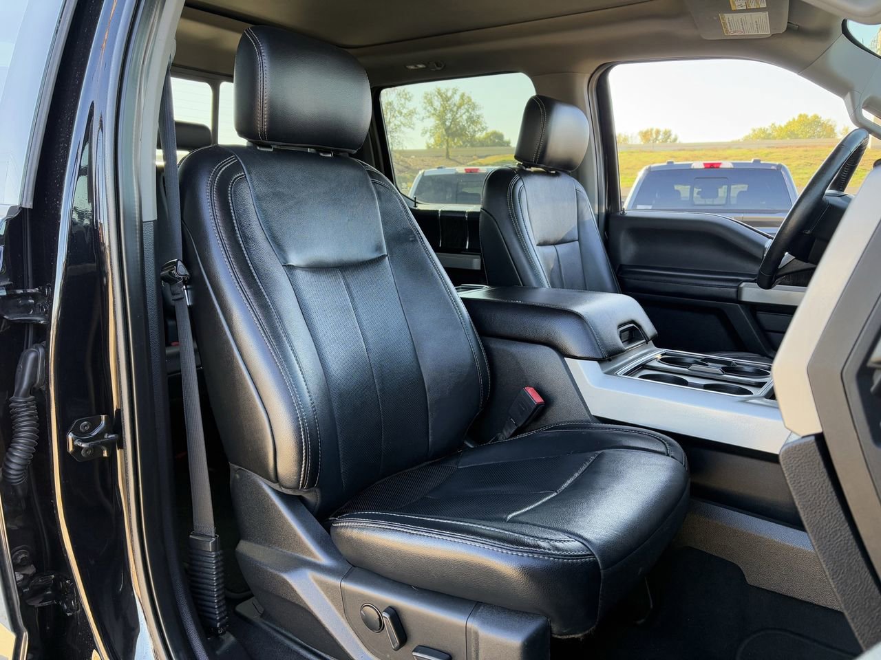 Used 2020 Ford F250 Lariat w/ Tremor Off-Road Package image 34