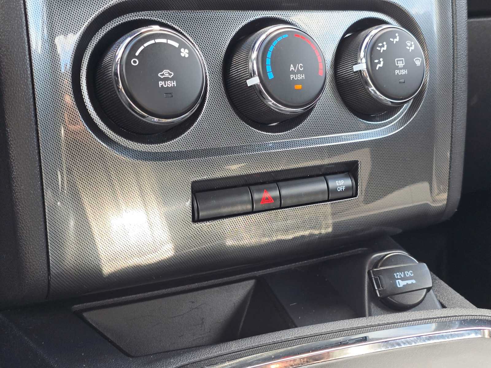 Used 2010 Dodge Challenger R/T RWD image 29