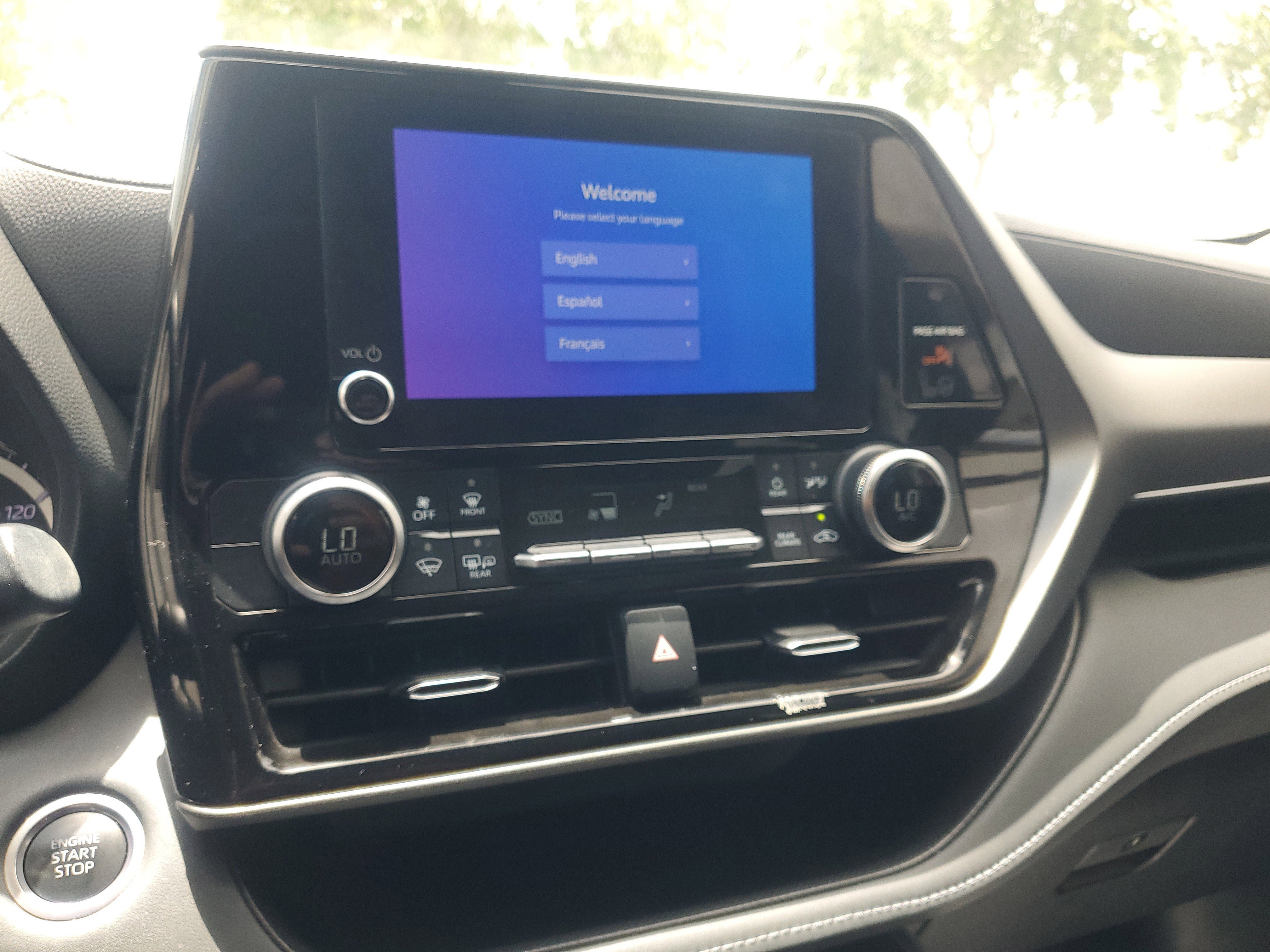 Certified 2024 Toyota Highlander LE FWD image 27