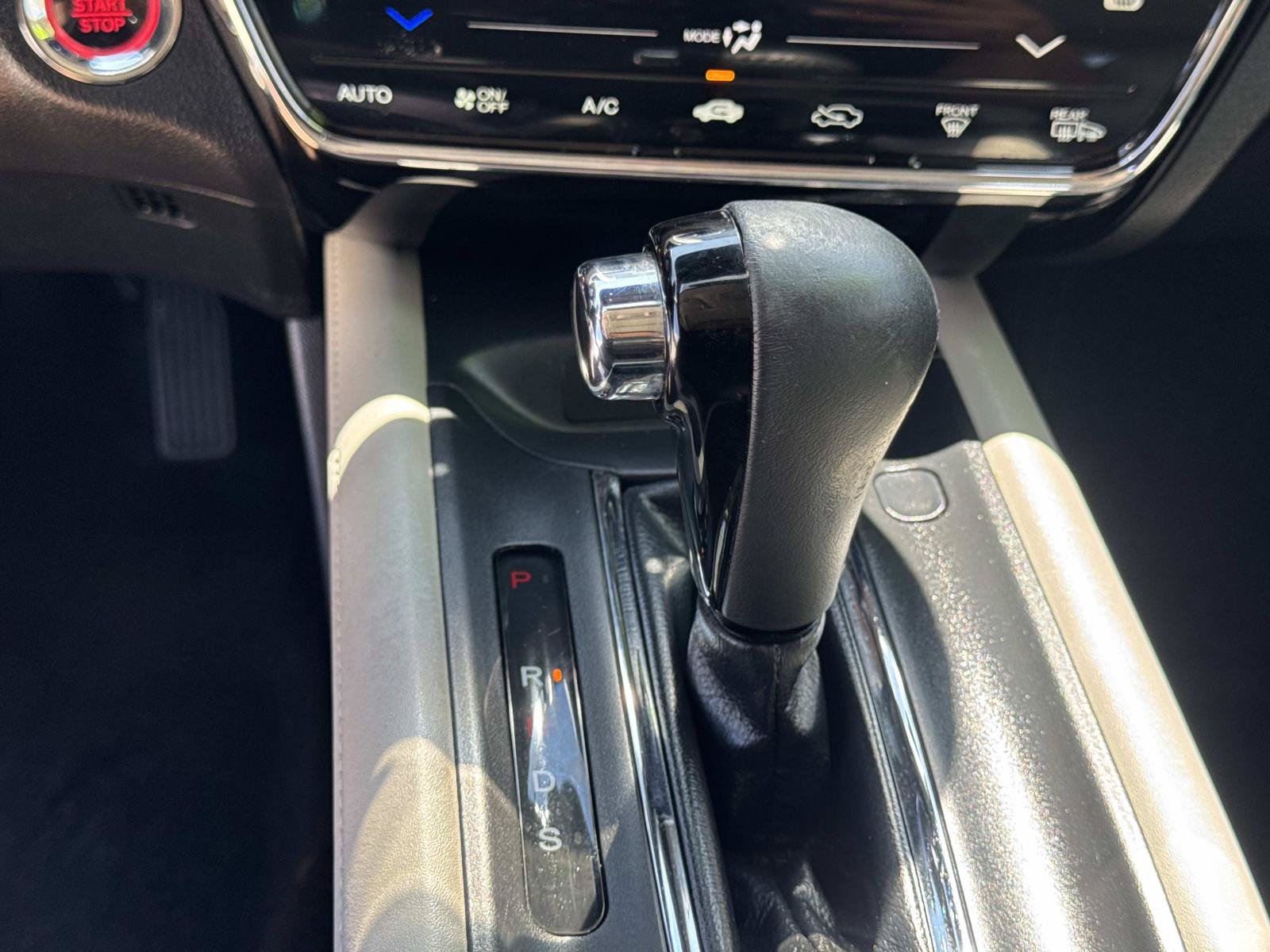 Used 2019 Honda HR-V EX-L image 11