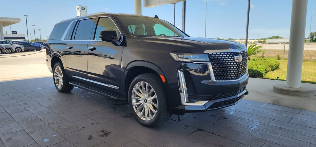 Used 2024 Cadillac Escalade ESV Premium Luxury w/ LPO, Floor Liner Package AWD/4WD image 6