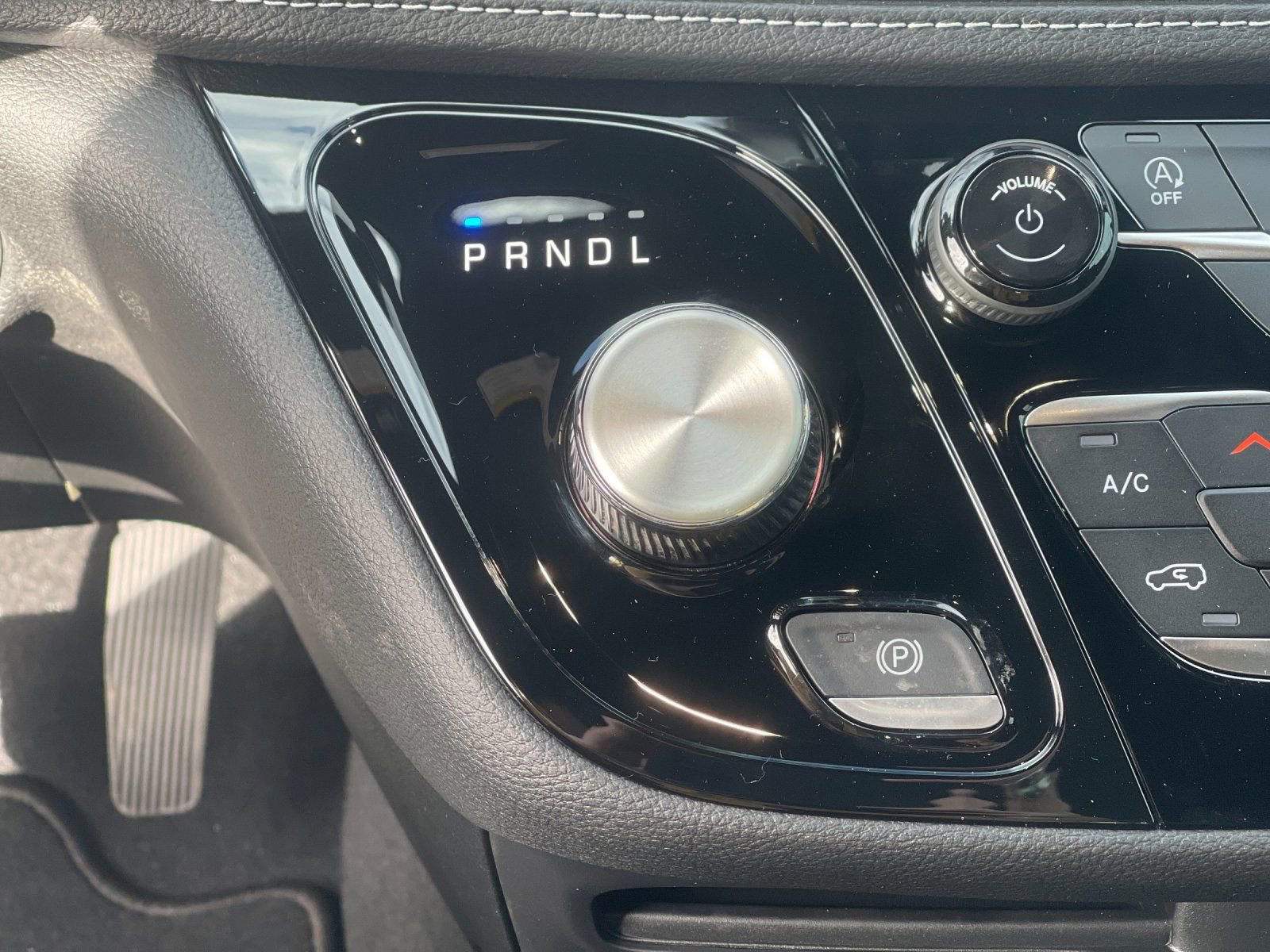 New 2026 Chrysler Pacifica Select image 23