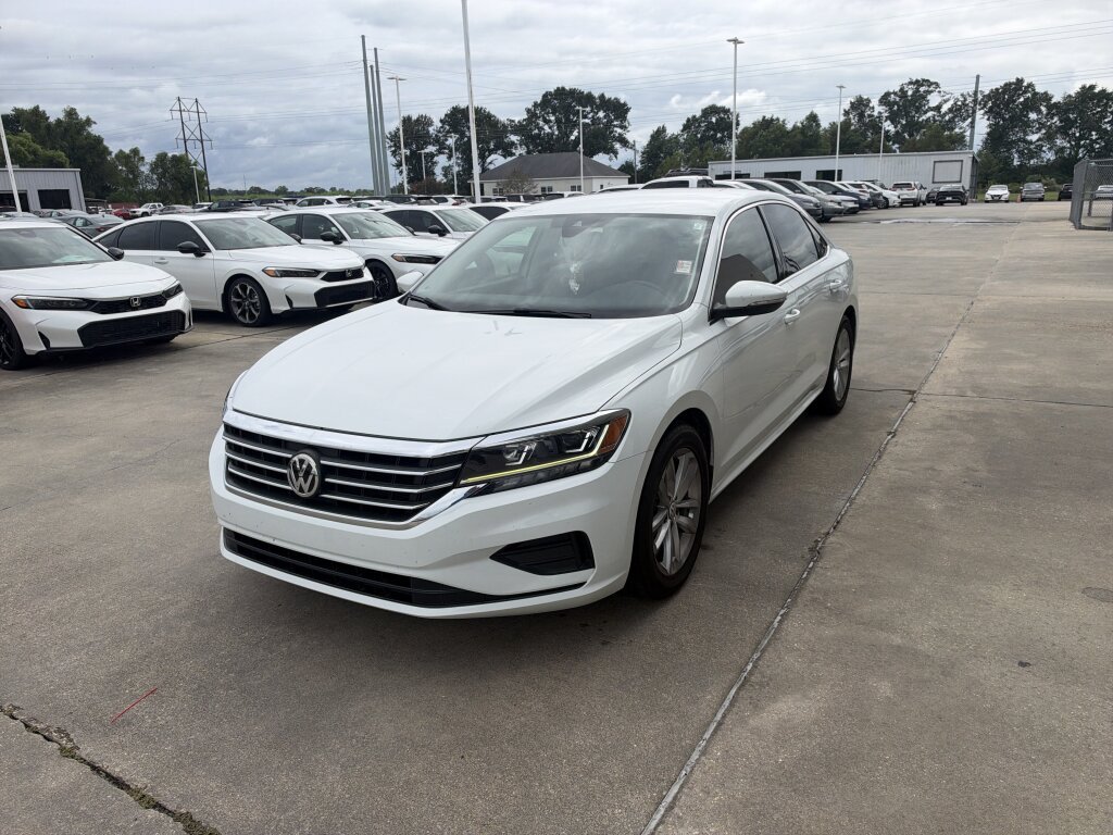Used 2020 Volkswagen Passat 2.0T SE FWD image 2
