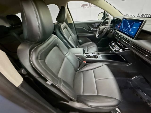 Used 2023 Lincoln Corsair Reserve image 28