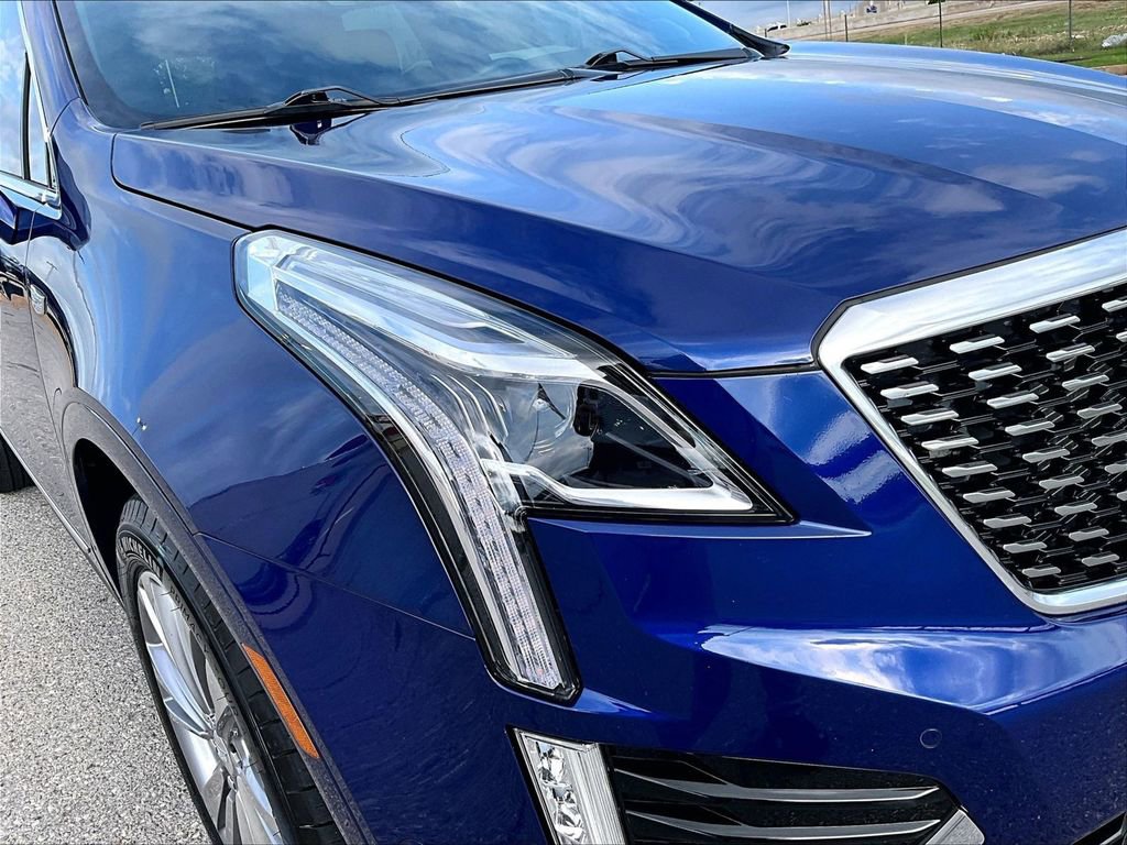 Used 2025 Cadillac XT5 Premium Luxury w/ Technology Package FWD image 12