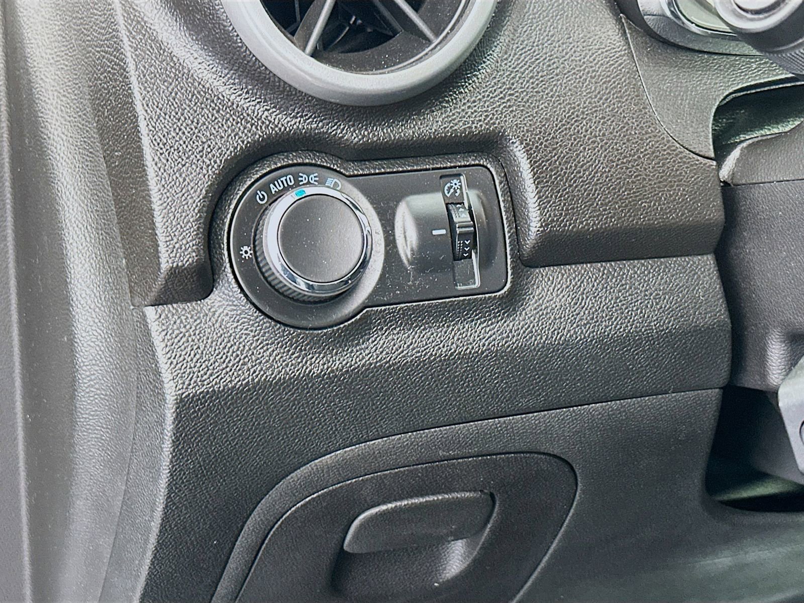Used 2016 Chevrolet Trax LS FWD image 10