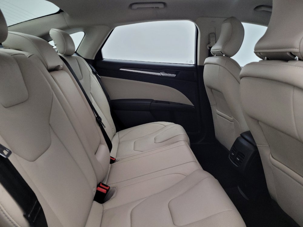 Used 2018 Ford Fusion Titanium AWD/4WD image 19