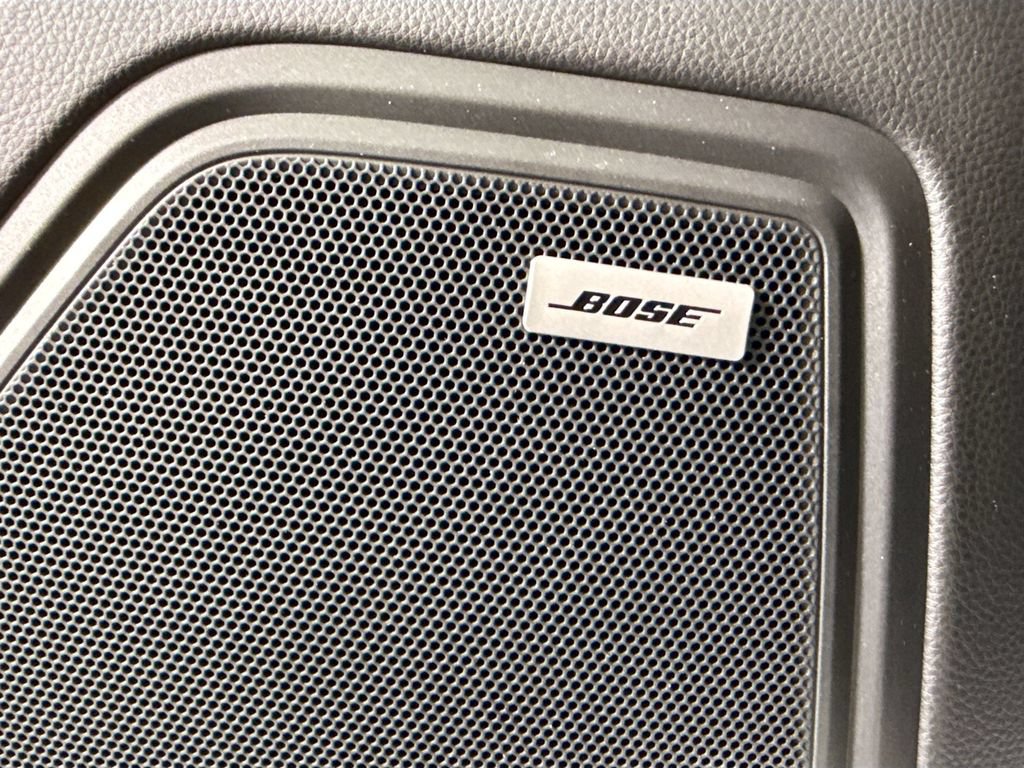 Certified 2020 Porsche Macan AWD/4WD image 25