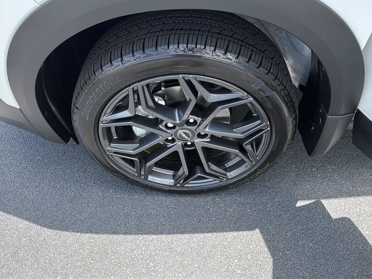 New 2026 Nissan Kicks SR FWD image 32