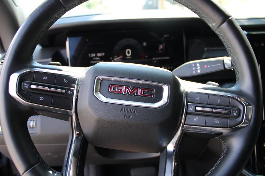 Used 2025 GMC Acadia Elevation FWD image 13