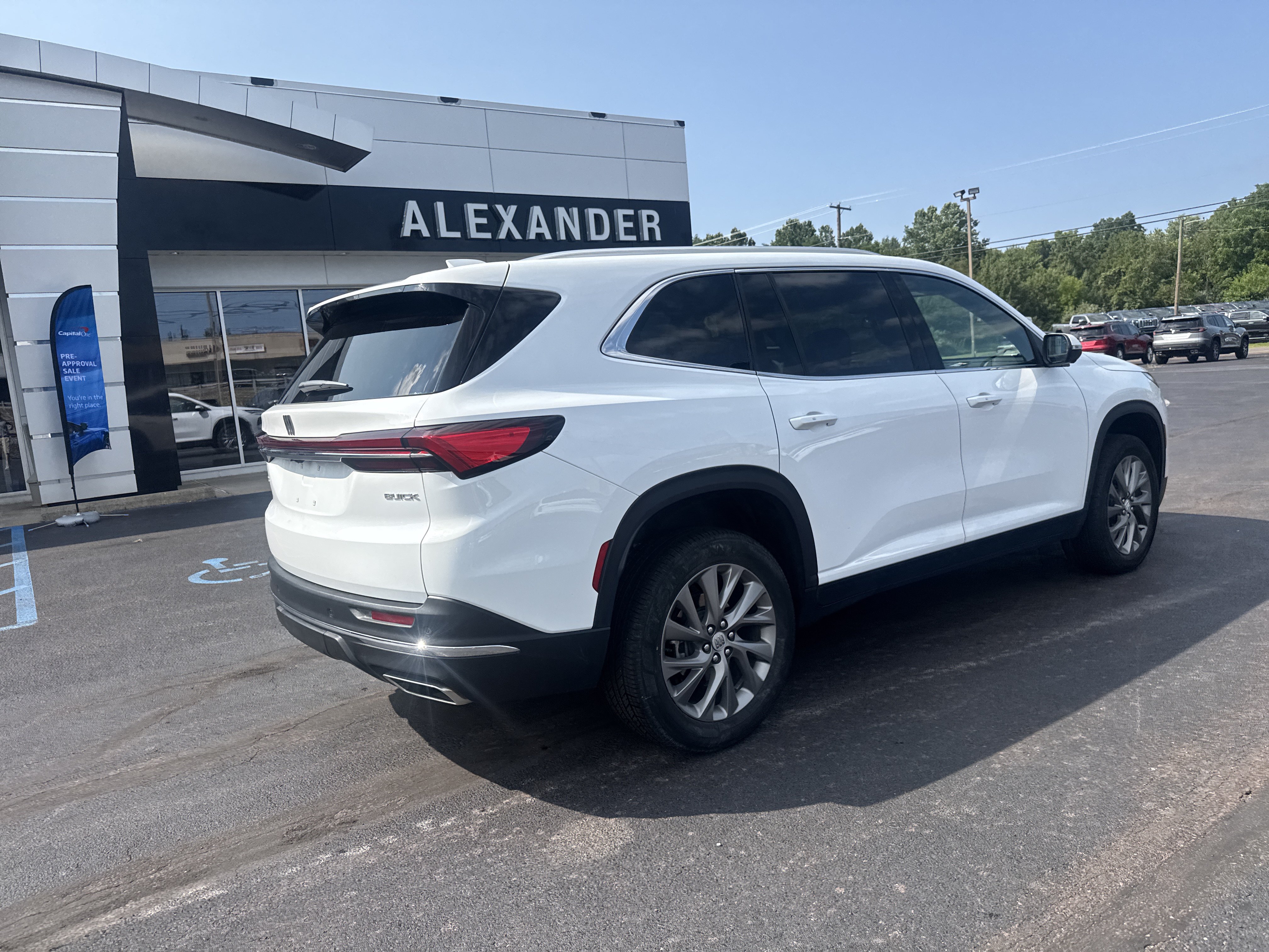 Used 2026 Buick Enclave Preferred AWD/4WD video 3