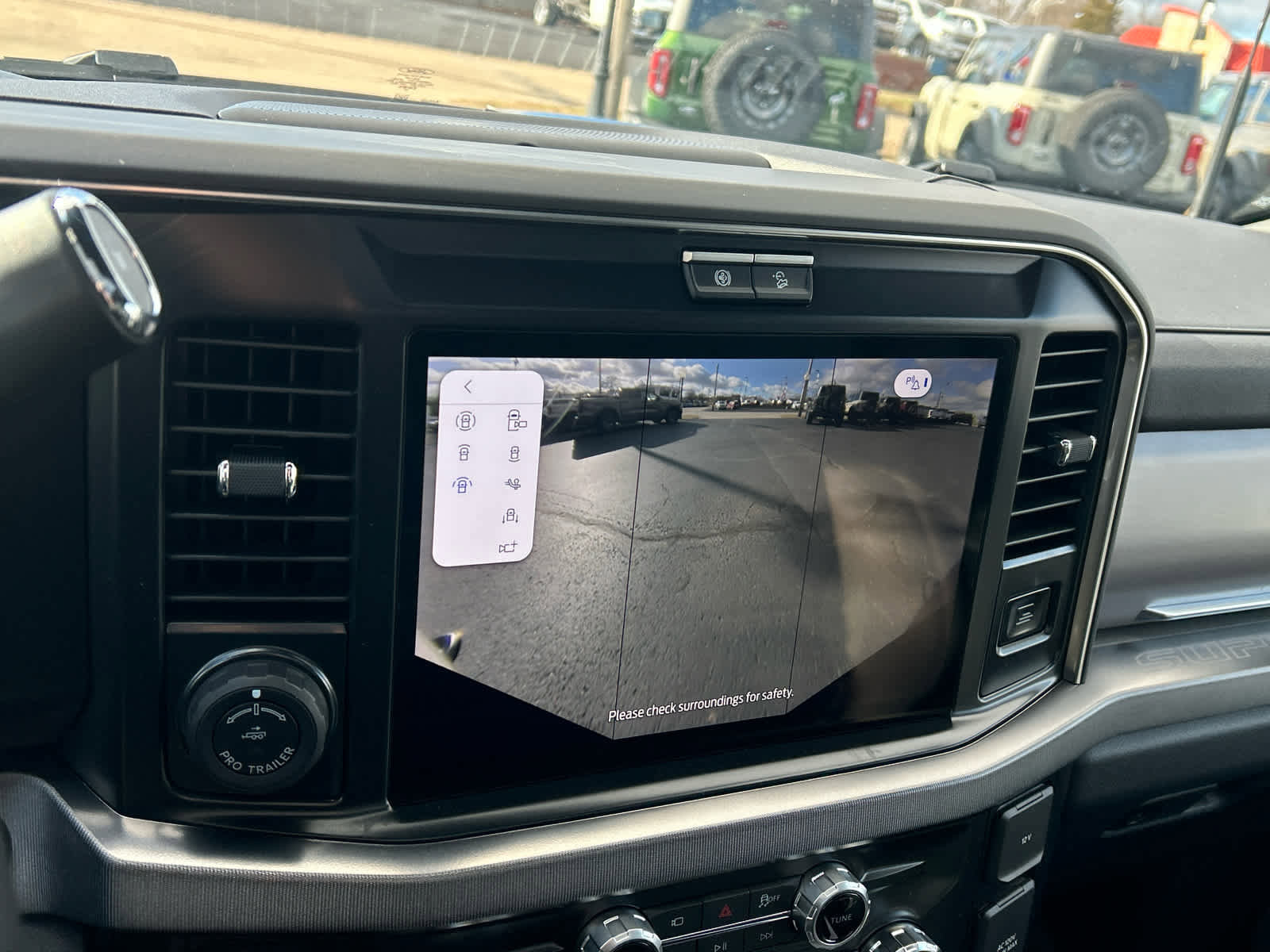 New 2026 Ford F350 Platinum w/ Tremor Off-Road Package image 70