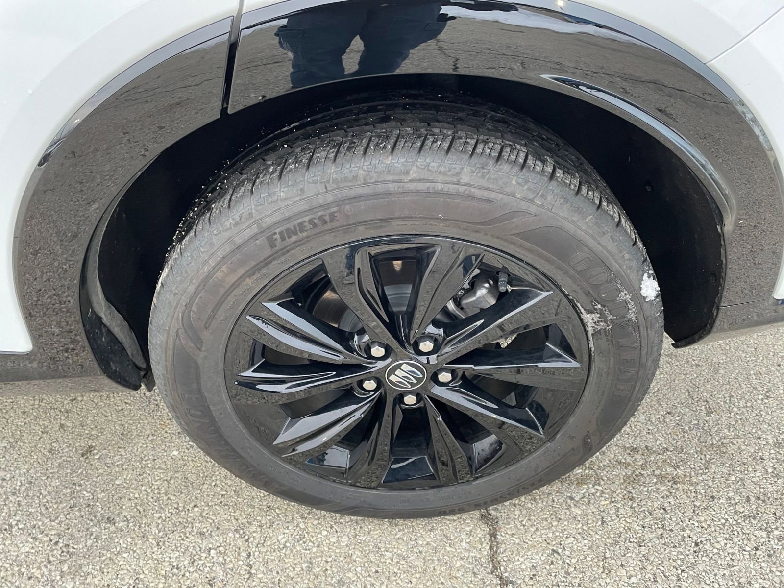 Used 2025 Buick Envista Sport Touring image 29